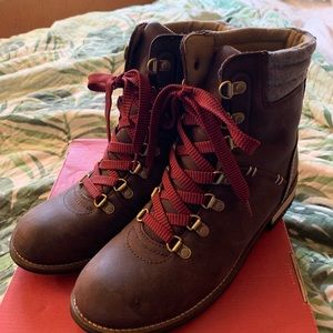Kodiak Canada boot sz 8.5 Brown  leather 3M Thinsulate Waterproof EUC Surrey II